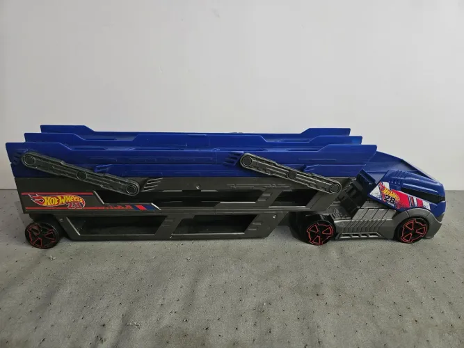 Hot Wheels Mega Hauler (Mega Caminhão Cegonha)