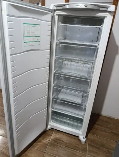 Freezer vertical Consul 300lt em Estado de Novo!