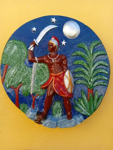 Medalhão em gesso para colocar em parede orixá Ogum 35 por 35