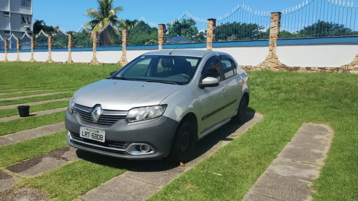 Renault Logan Expression Hi-flex 1.6 8V 4P 2015