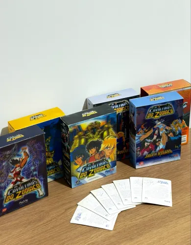Coleção Completa: Luvas (Box) de DVD "Os Cavaleiros do Zodíaco" - Edição PlayArte