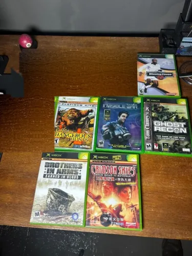 6 JOGOS ORIGINAIS DE XBOX CLÁSSICO, todos com caixa e encarte.