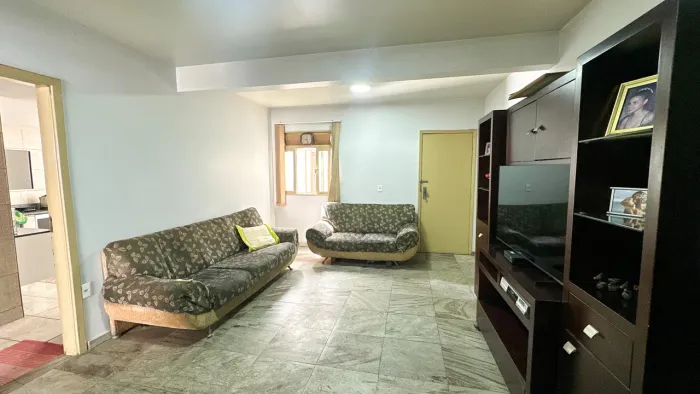Apartamento à Venda na Avenida Araguaia | Centro | 4 Quartos e 200 m²