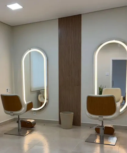 Espelho com led ( oferecemos entrega e instalação grátis )