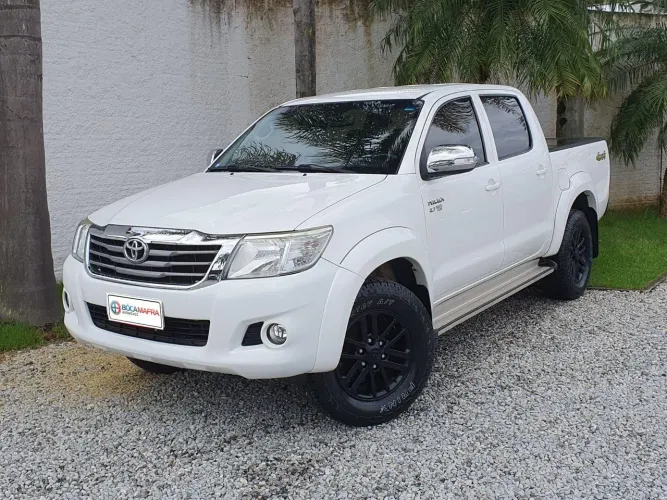 Toyota Hilux CD SRV 4X4 2.7 Flex 16V Aut. 2014