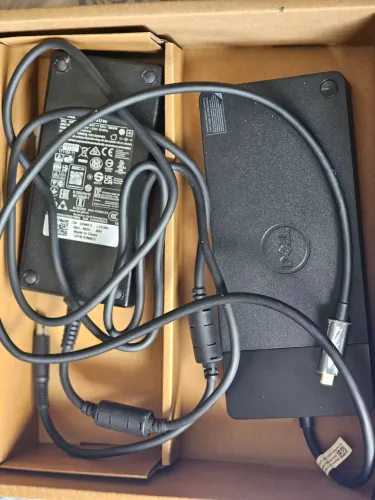 Docking station Dell em perfeito estado