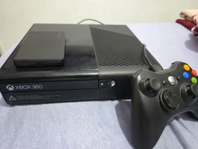 Xbox 360, 80 jogos, HD 500GB