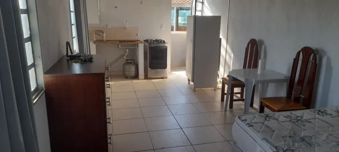 Kitnet mobiliada com garagem no bairro Santa Cruz 