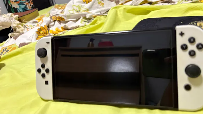 Nintendo switch Oled desbloqueado + case zelda