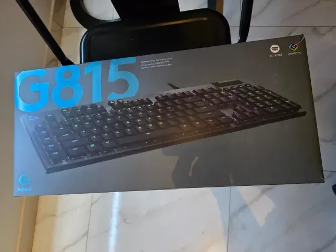 Teclado Logitech G815