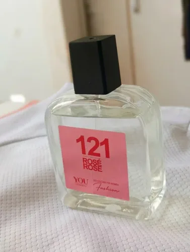 Perfume 121 Rosé Rosé (You Cosmetic) - Quase cheio