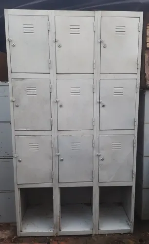 Armário Roupeiro de Aço 9 Portas