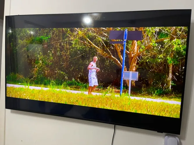 Smart TV 50? 4K UHD LED Samsung 50DU7700 - Wi-Fi Bluetooth Alexa 3 HDMI