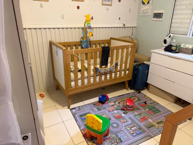 Berço retrô de madeira (Quater)