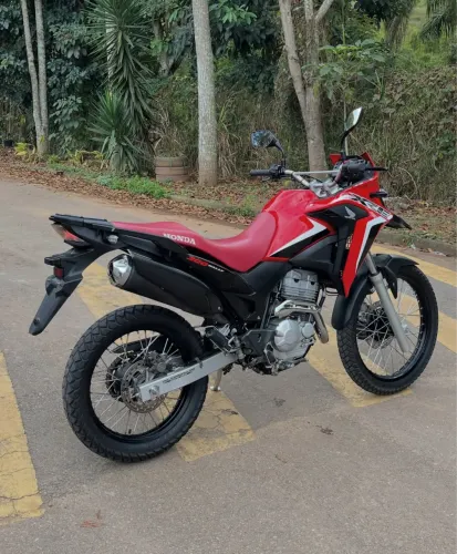 XRE 300 2023