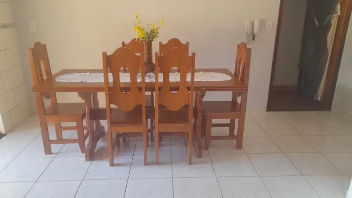 Mesa de cerejeira