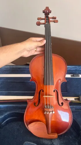 Violino Eagle VE 431 em Estado de Novo - (Perfeito p/ Iniciantes)