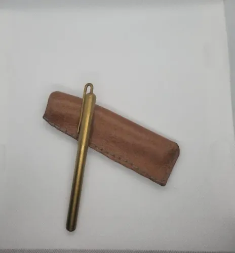 CANETA ARTESANAL EM LATAO ESFERO ... Pesada de alta qualidade