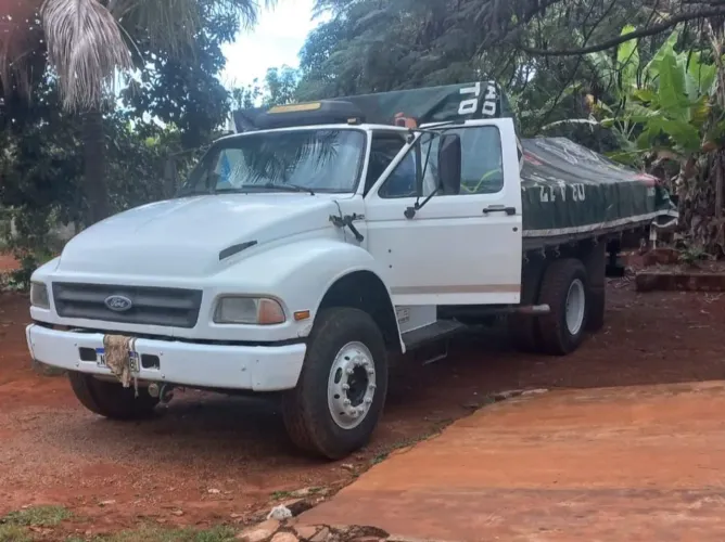 Ford F14000