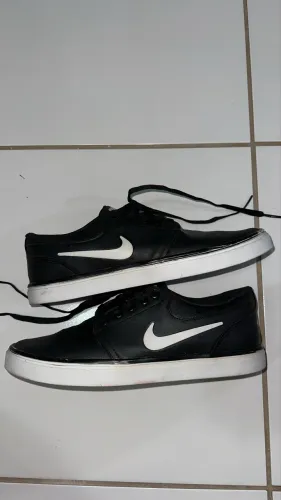 SAPATO NIKE PRIMEIRA LINHA USADO