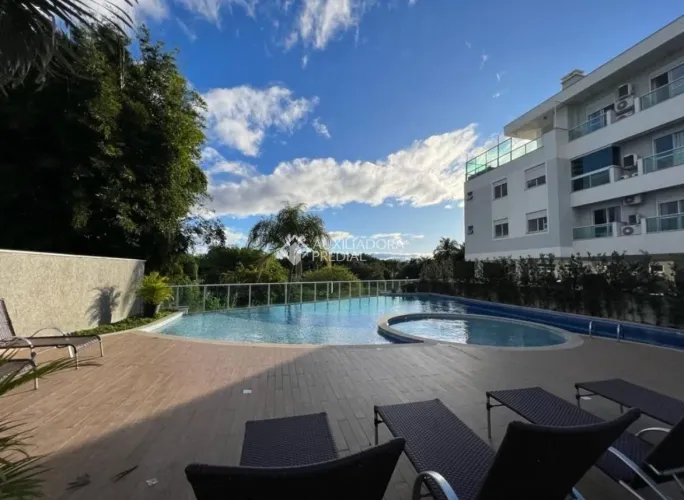 Apartamento de 2 dormitórios com 76m² privativos 1 vaga de garagem no bairro João Paulo