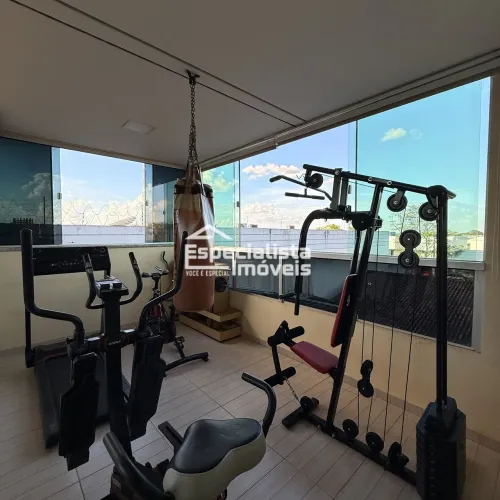 VENDA E LOCAÇÃO CASA INCRÍVEL A 100m DO SHOPPING