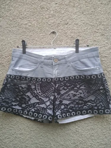 Shorts jeans feminina customizado
