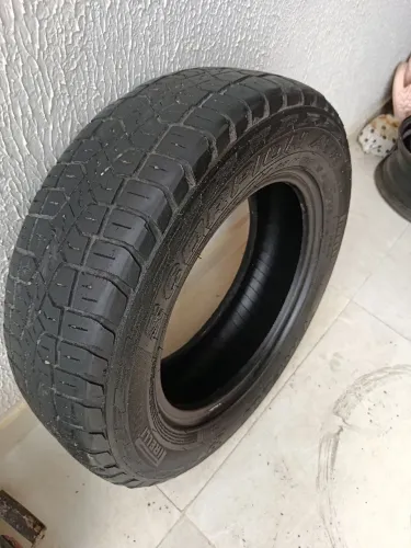 Pneu 175x70x14 Pirelli scorpion
