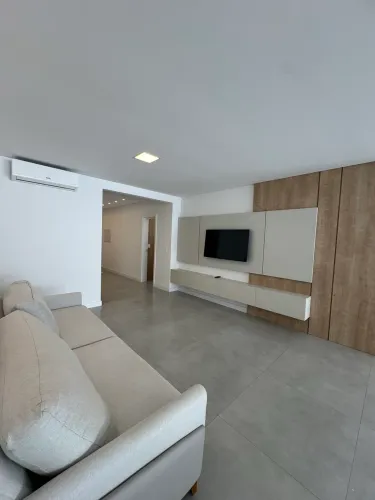 Apartamento 03 Suítes/180 m² / 03 Vagas de garagem