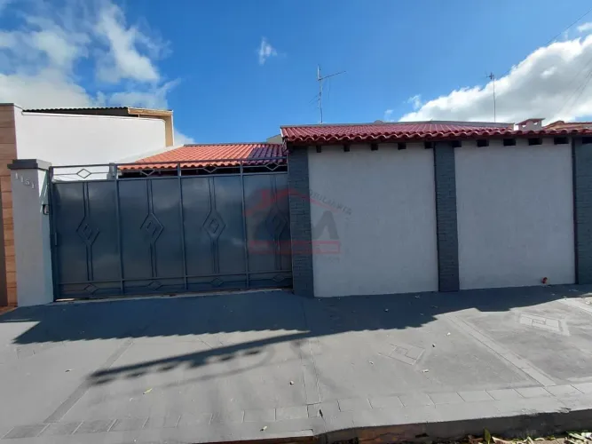 Casa à venda no bairro Chacara Peixe - Santa Cruz do Rio Pardo/SP