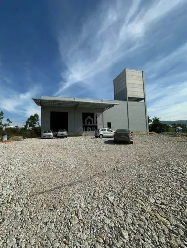 Galpão com 2.100m² no bairro Dom Joaquim!!!