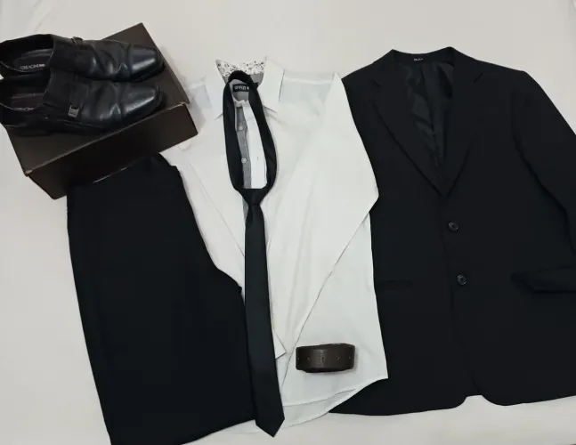KIT TERNO SLIM + CAMISA + SAPATO + CINTO + GRAVATA