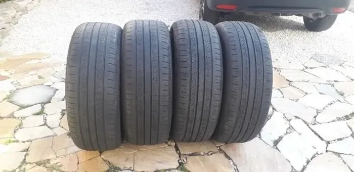 Jogo de Pneus Ankook 18 Semi Novos