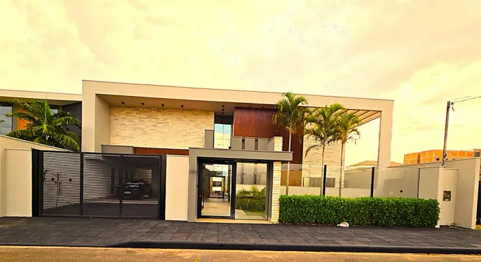 Imovel de Alto Valor com 4 suites e 3 closet e garagem 4 carros.