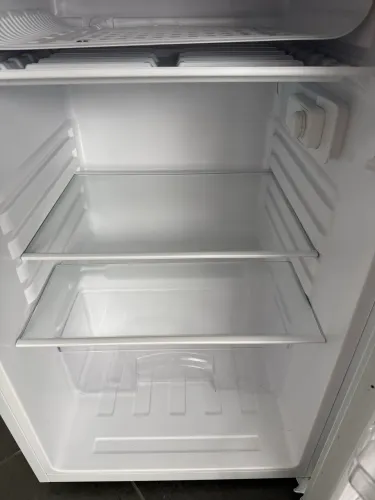 Frigobar EOS 124 Litros Ice Compact Branco EFB131