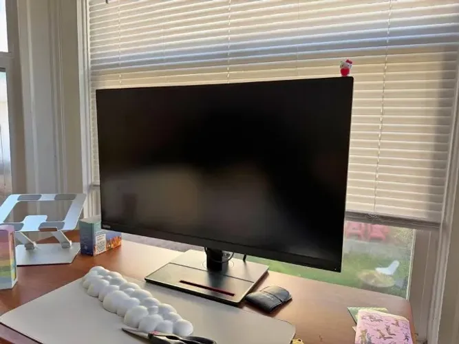 Monitor 4K 32 polegadas Lenovo Thinkvision thinkpad muita qualidade profissional