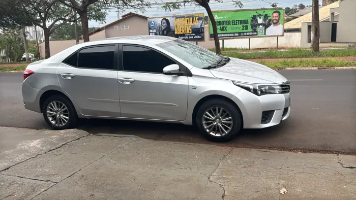 Toyota Corolla GLI 1.8 Flex 16V Aut. 2016