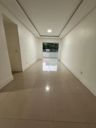 APARTAMENTO AMPLO À VENDA NO GÓES CALMON - LOCALIZAÇÃO PRIVILEGIADA