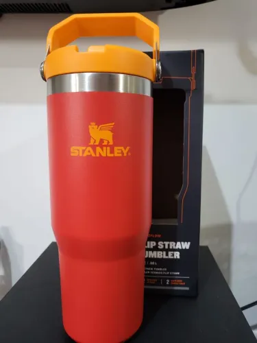 Garra Térmica Lip Straw Trumbler Stanley 887ml Chili