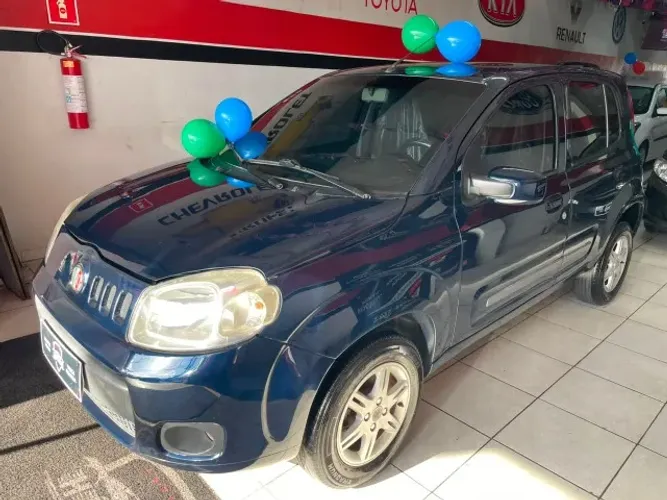 Fiat Uno Attractive 1.4 EVO Fire Flex 8V 4P 2011