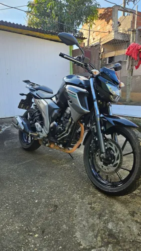 Fazer 250