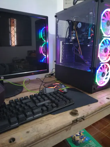 Setup gamer apenas 7 meses de uso