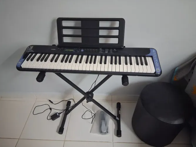 Teclado casio completo suporte e pedal