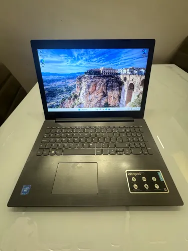 Notebook Lenovo IdeaPad 330 - Ótimo para Estudos, Trabalho e Internet