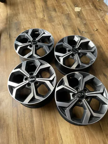 Jogo de rodas originais Kia aro 16, furação 5x114,3