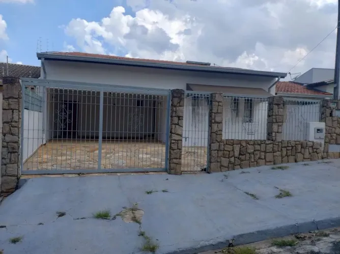 EXCELENTE propriedade a venda super confortável Parque São Quirino confira!