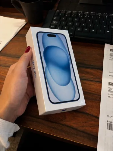 iPhone 15 128g lacrado