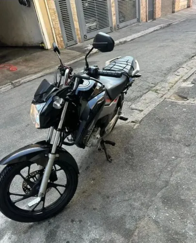 VENDO MOTO SEMI NOVA(FAÇO NA PROMISSÓRIA)