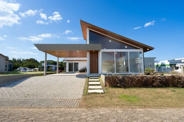 Casa a venda na Vila Suiça no balneário Rincão