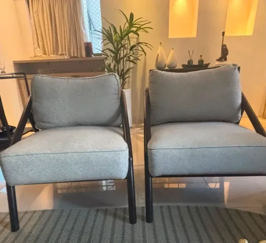 Par de Poltronas offcina Disigner em madeira 